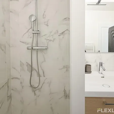 Tatil Evi In Spacious T7 In 20