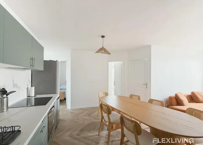 In Spacious T7 In 20 Semesterbostad *